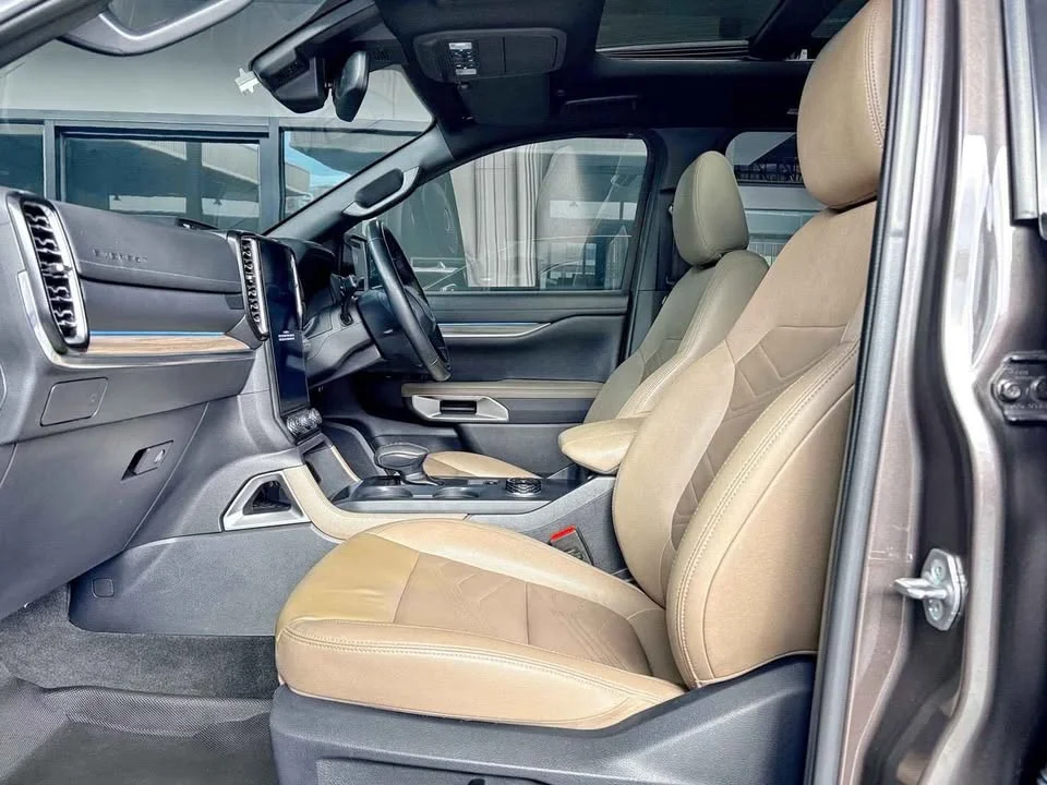 2023 Ford Everest III 2
