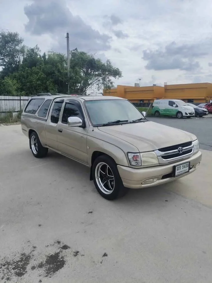 2004 Toyota Hilux Tiger VI 3