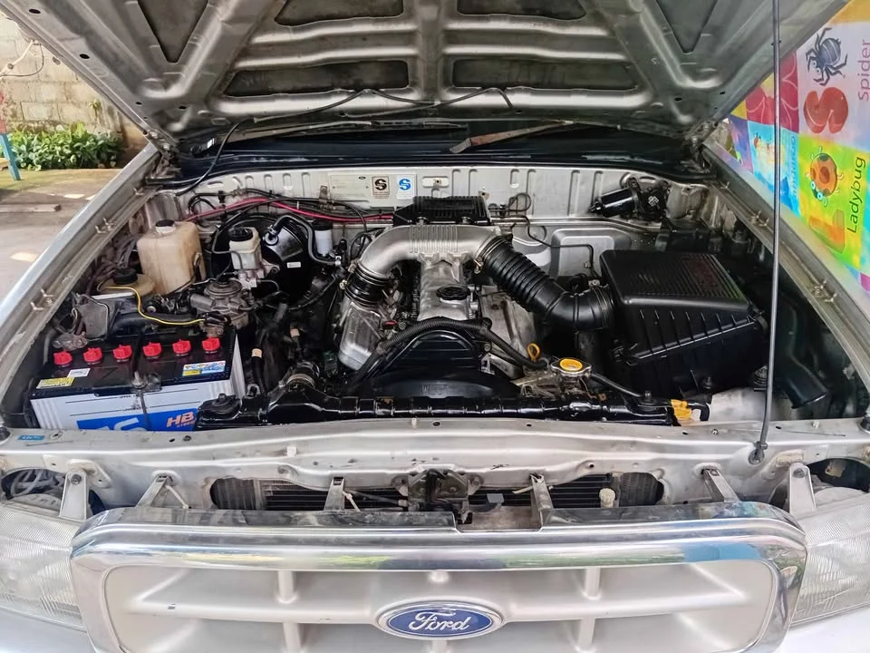 2001 Mazda 2500 Fighter V 2