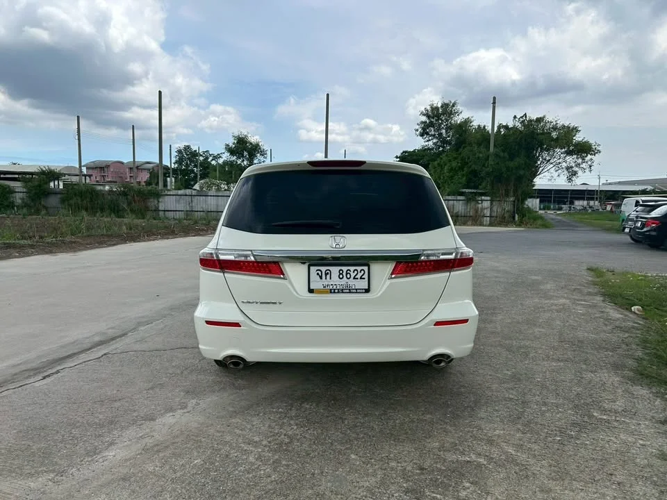 2015 Honda Odyssey IV 3