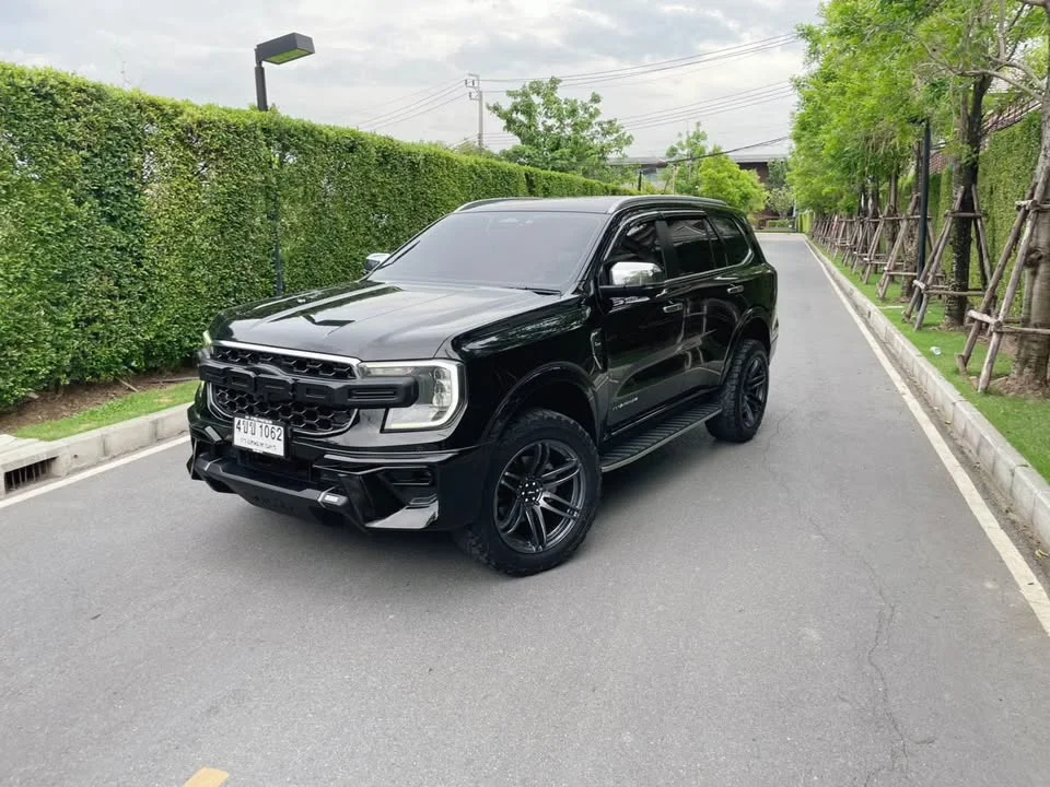 2023 Ford Everest III 2