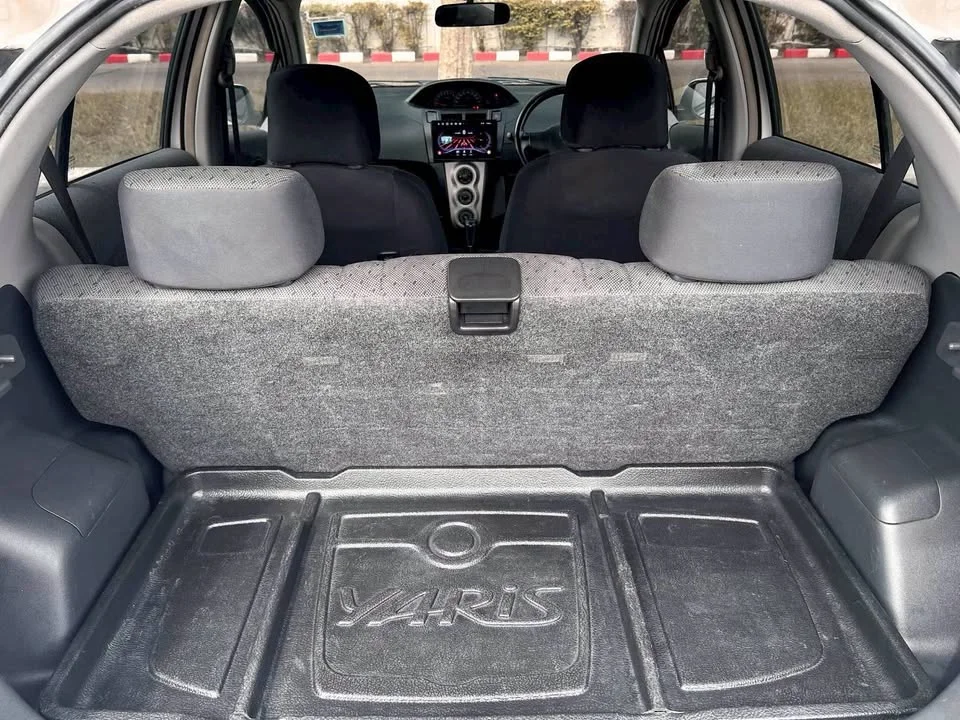 2011 Toyota Yaris II 3