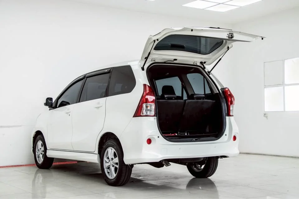 2013 Toyota Avanza II 2