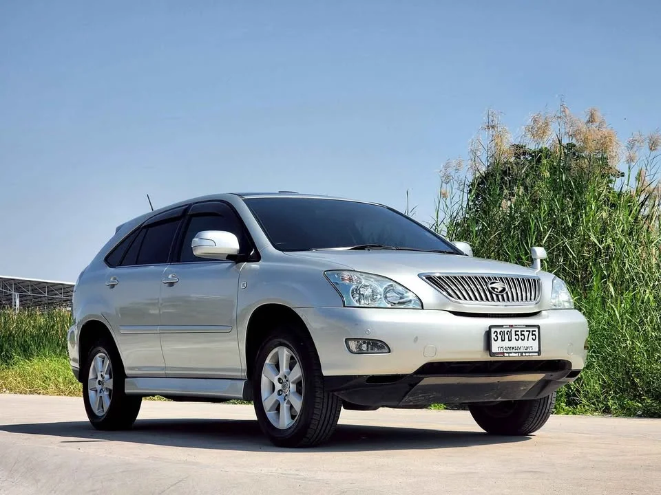2005 Toyota Harrier II 3