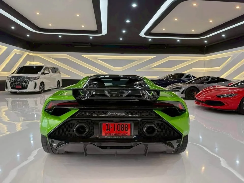 2024 Lamborghini Huracan 2
