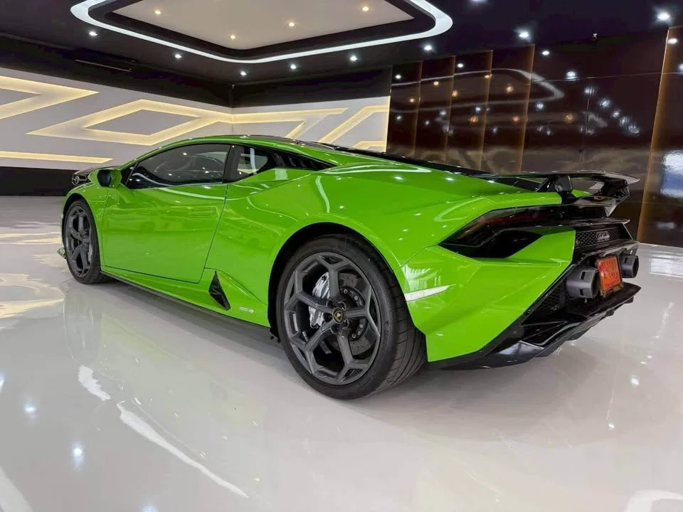 2024 Lamborghini Huracan 3