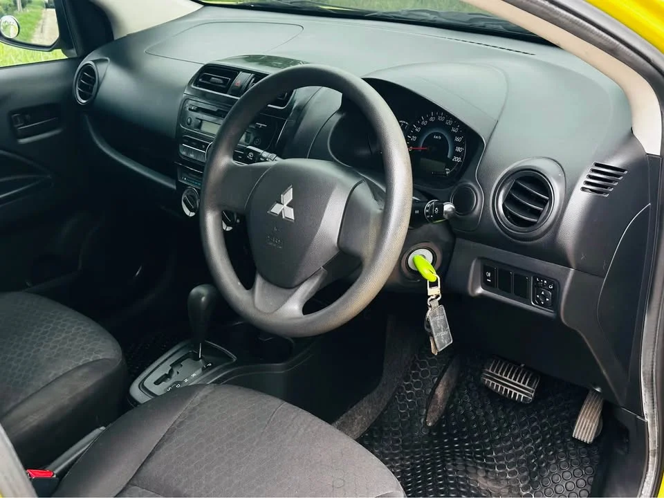 2013 Mitsubishi Mirage VI 2