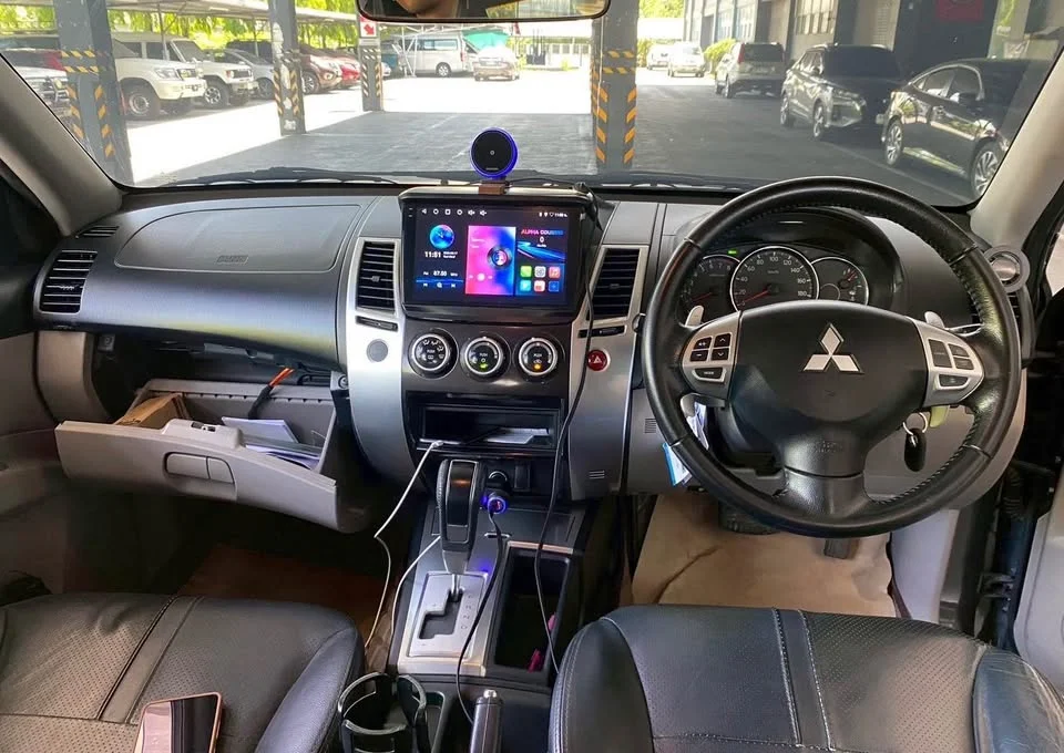 2012 Mitsubishi Pajero Sport II 2
