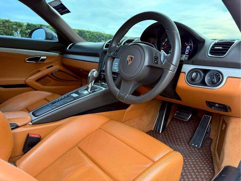 2013 Porsche Boxster and Cayman III 2