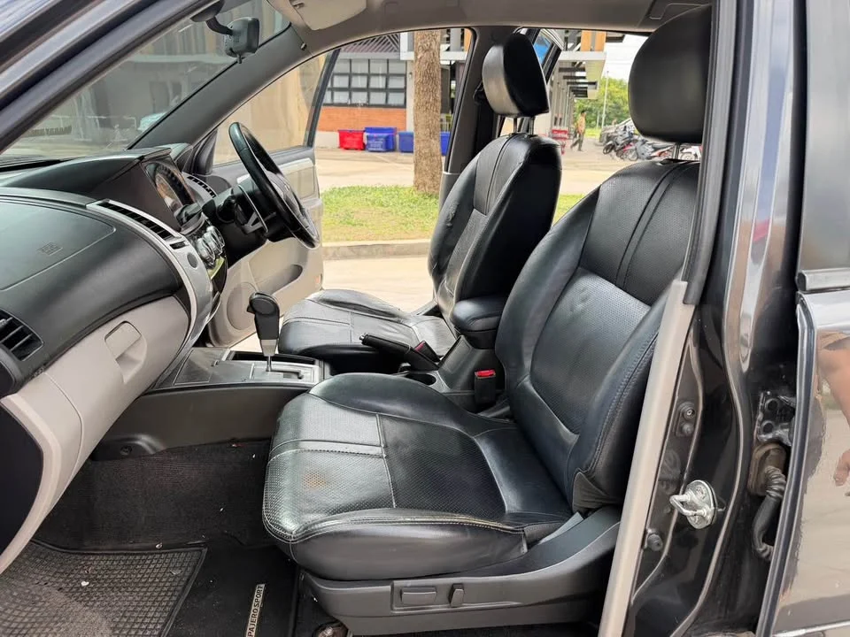 2013 Mitsubishi Pajero Sport II 2