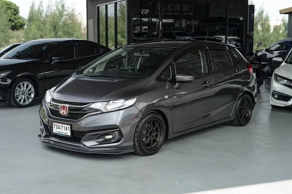 2020 Honda Jazz III 2