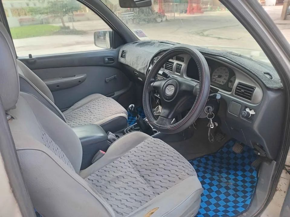 2005 Mazda 2500 Fighter V 2