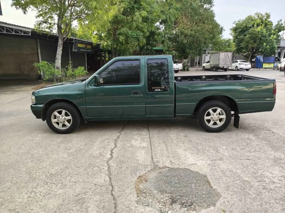 1995 Isuzu TFR III 3