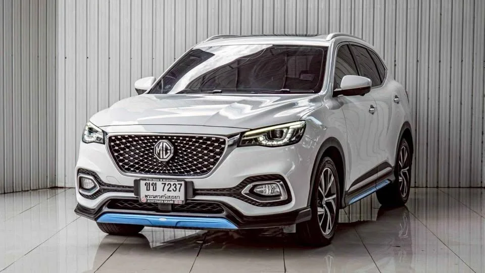2022 MG HS 3