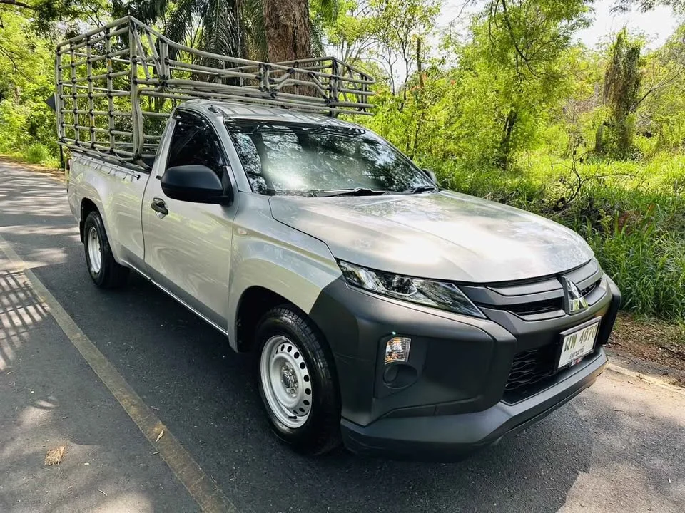 2022 Mitsubishi Triton V 2