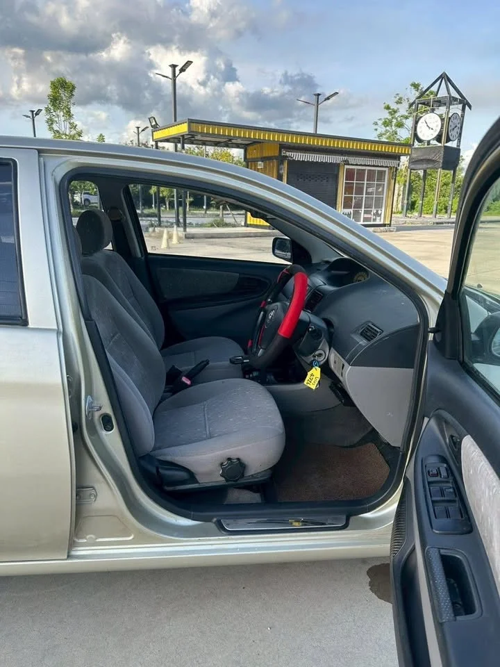 2004 Toyota Vios I 3
