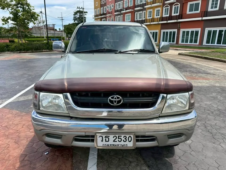 2002 Toyota Hilux Tiger VI 3