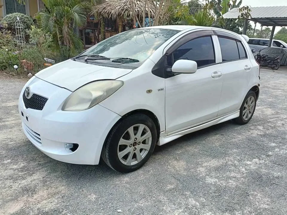 2008 Toyota Yaris II 2