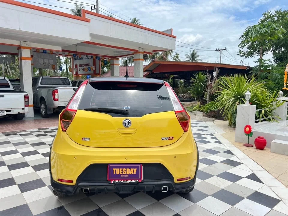 2016 MG 3 II 3