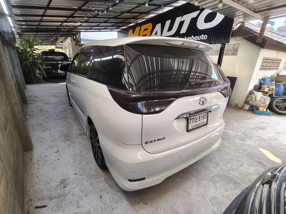 2006 Toyota Estima III 2