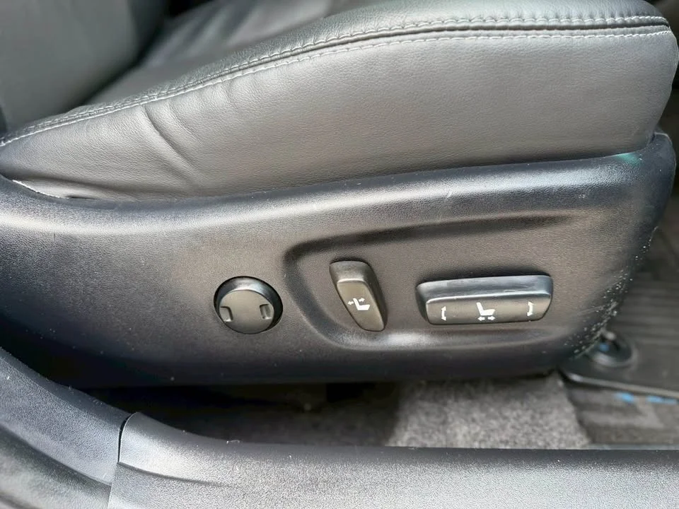 2012 Toyota Prius III 2