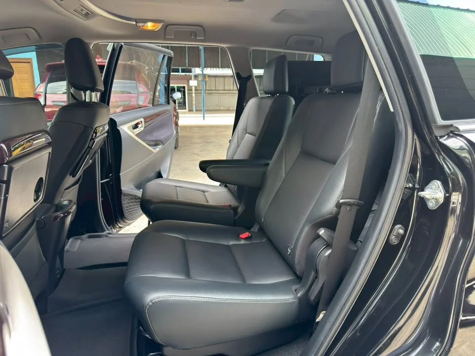 2020 Toyota Innova II 3