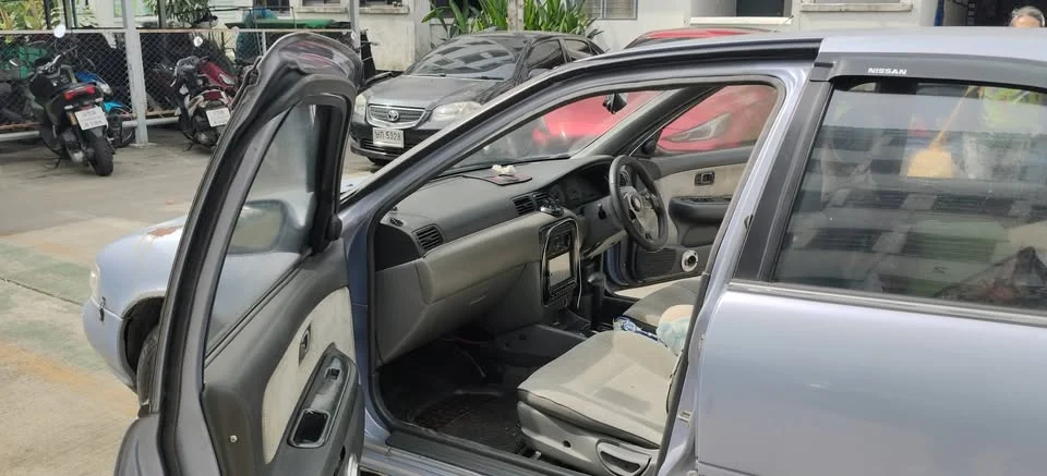 2003 Nissan Sunny IV 2