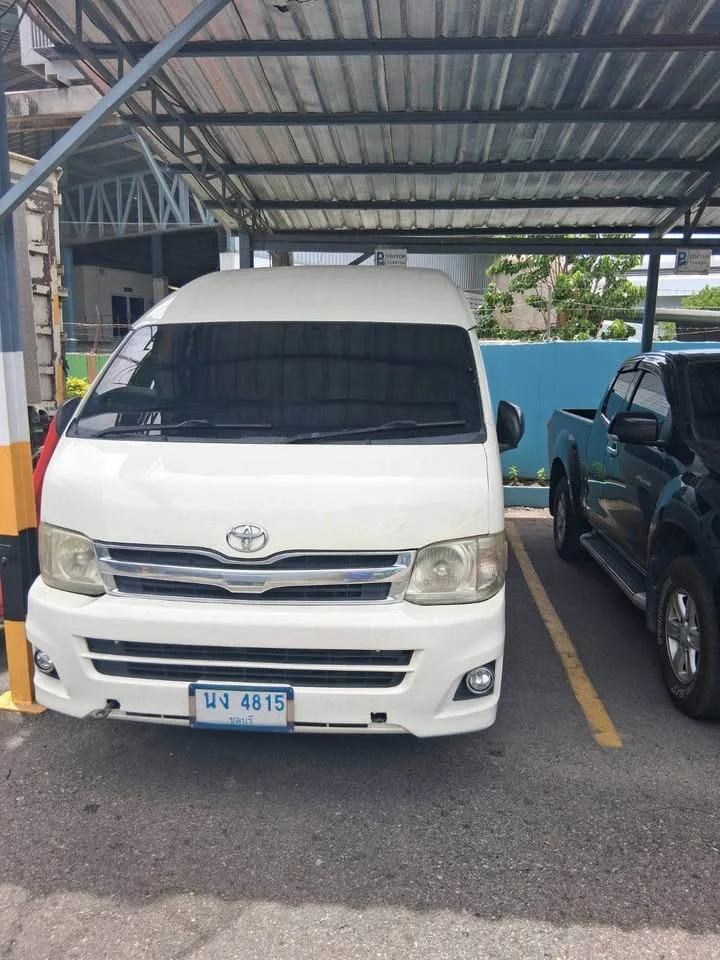 2009 Toyota Commuter V (H200) 2