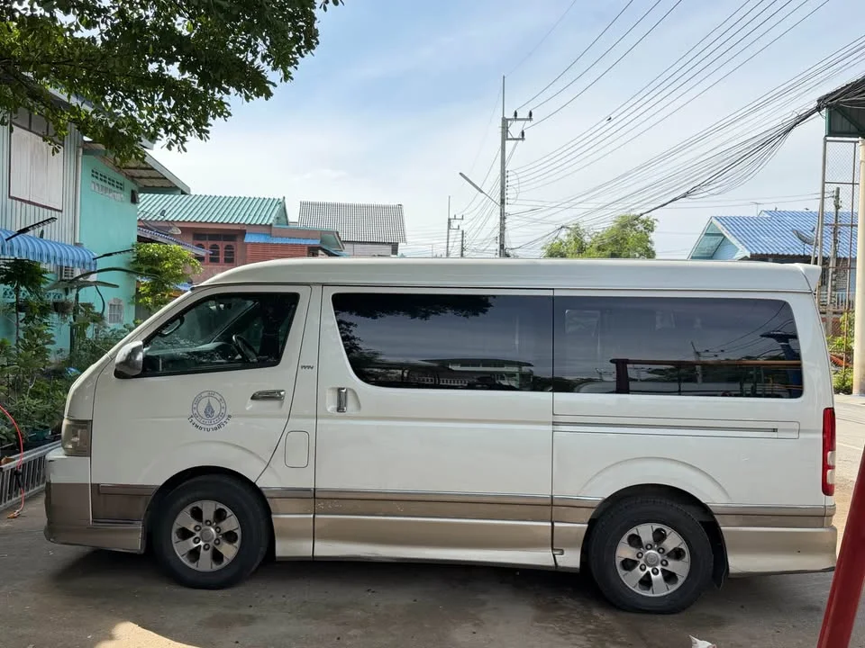 2005 Toyota Commuter V (H200) 3