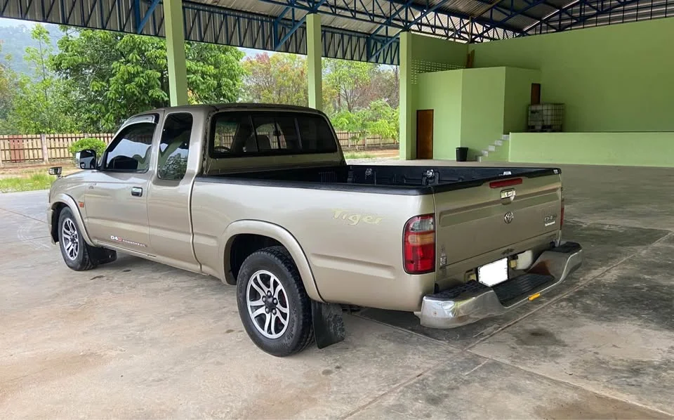 2003 Toyota Hilux Tiger VI 2