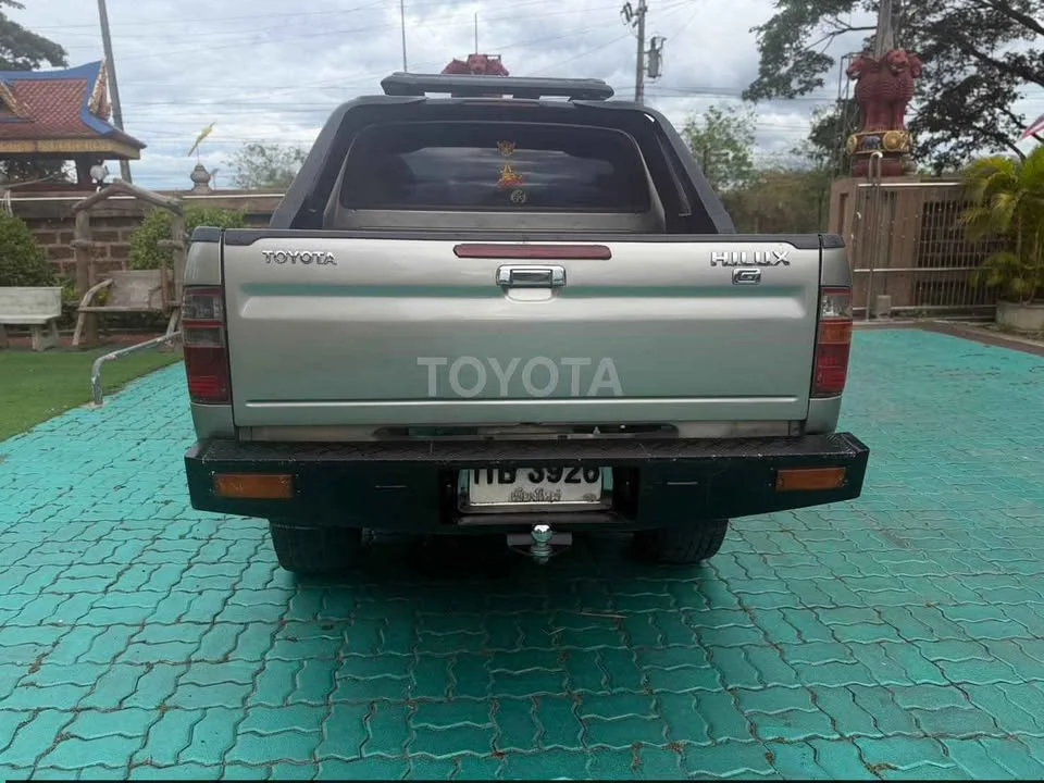 2002 Toyota Hilux Tiger VI 2