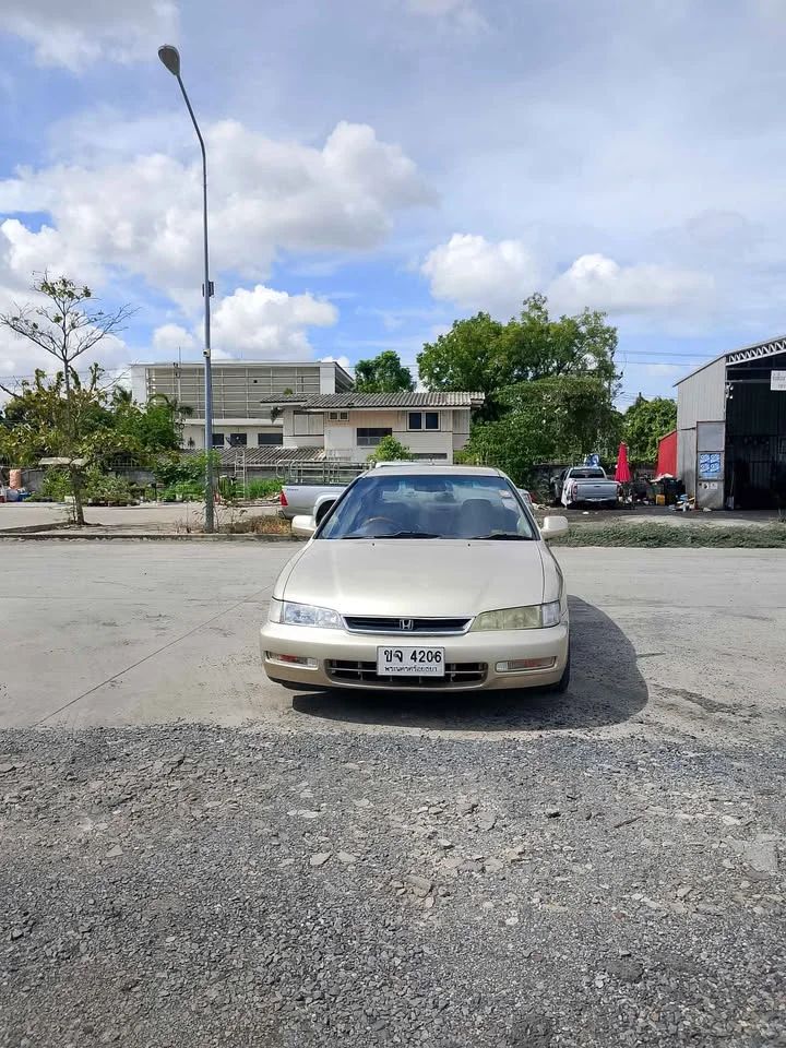1996 Honda Accord V 2