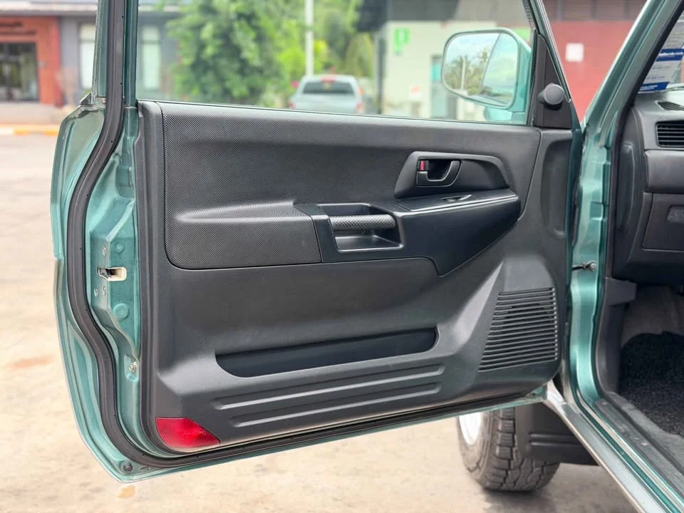 2005 Mitsubishi Pajero iO 3