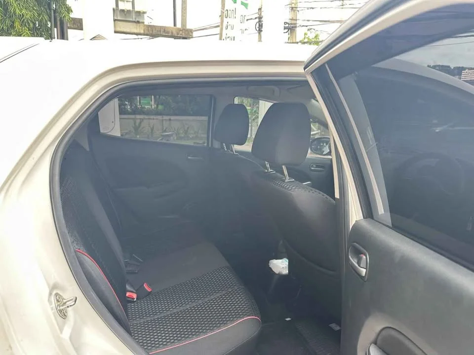 2012 Mazda 2 II 3