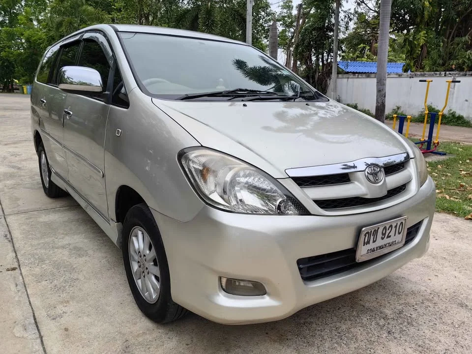 2008 Toyota Innova I 3
