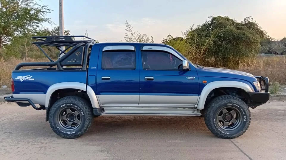 2002 Toyota Hilux Tiger VI 3