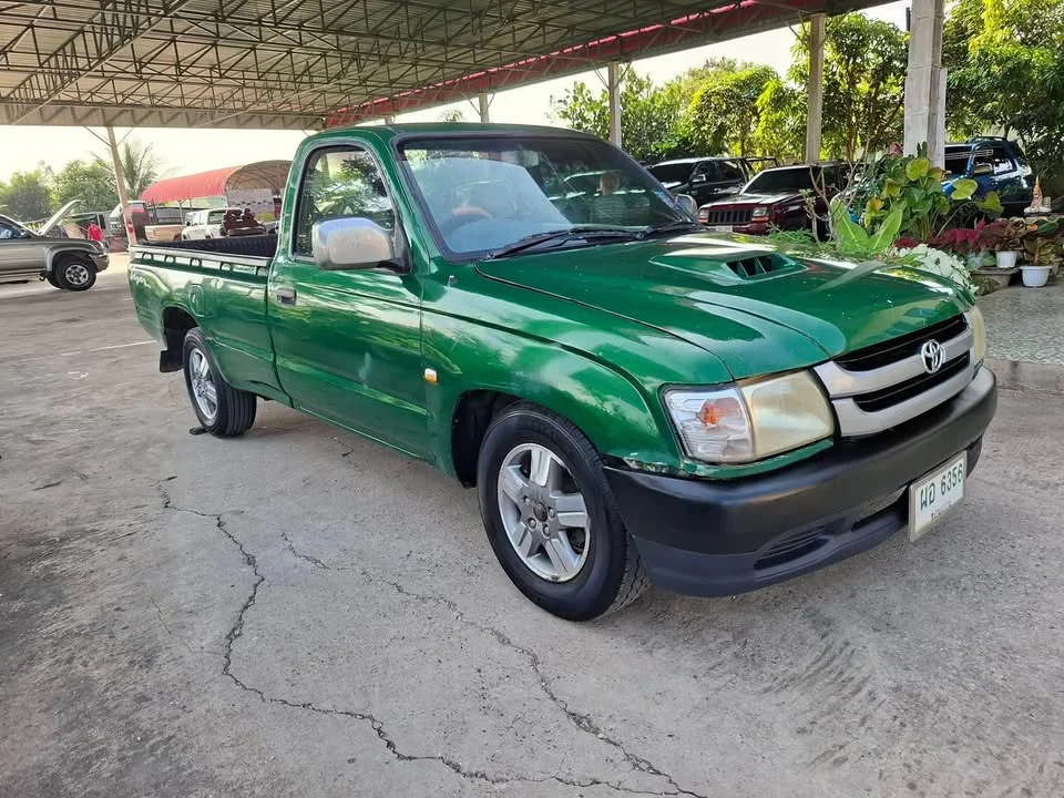 2003 Toyota Hilux Tiger VI 2