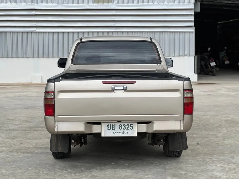 2003 Toyota Hilux Tiger VI 2