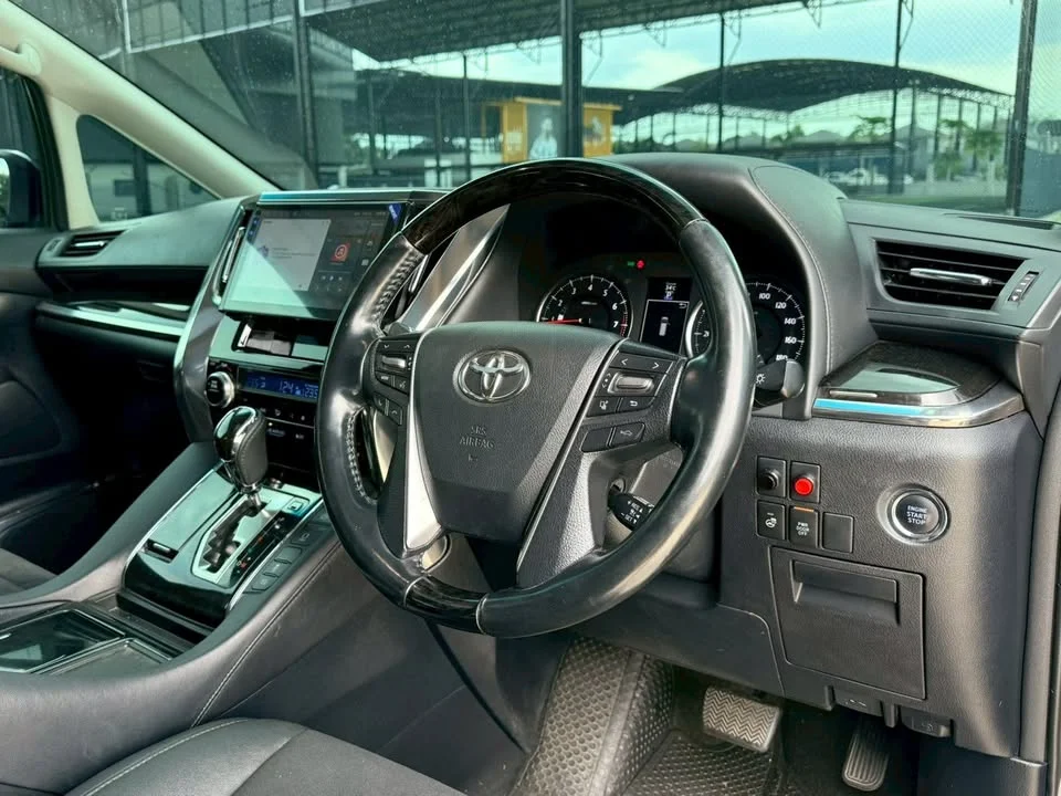 2015 Toyota Alphard, Vellfire III (AH30) 3