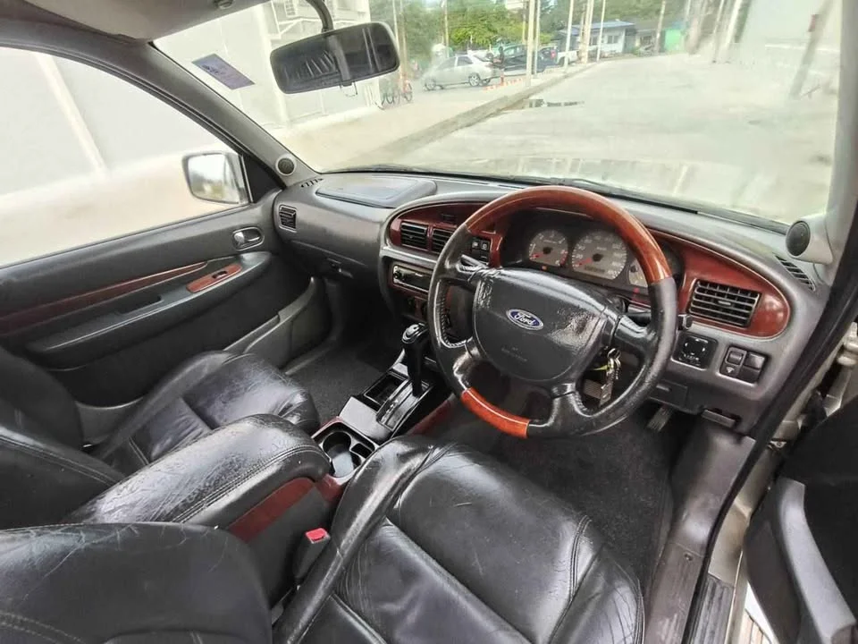 2005 Ford Everest I 2