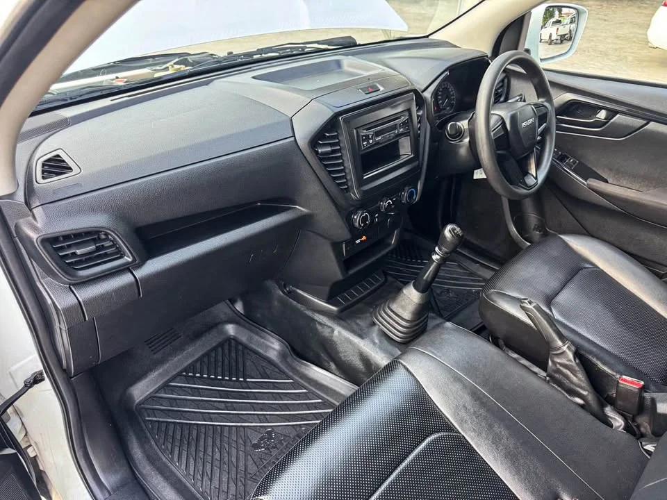 2021 Isuzu D-Max III (RG) 3