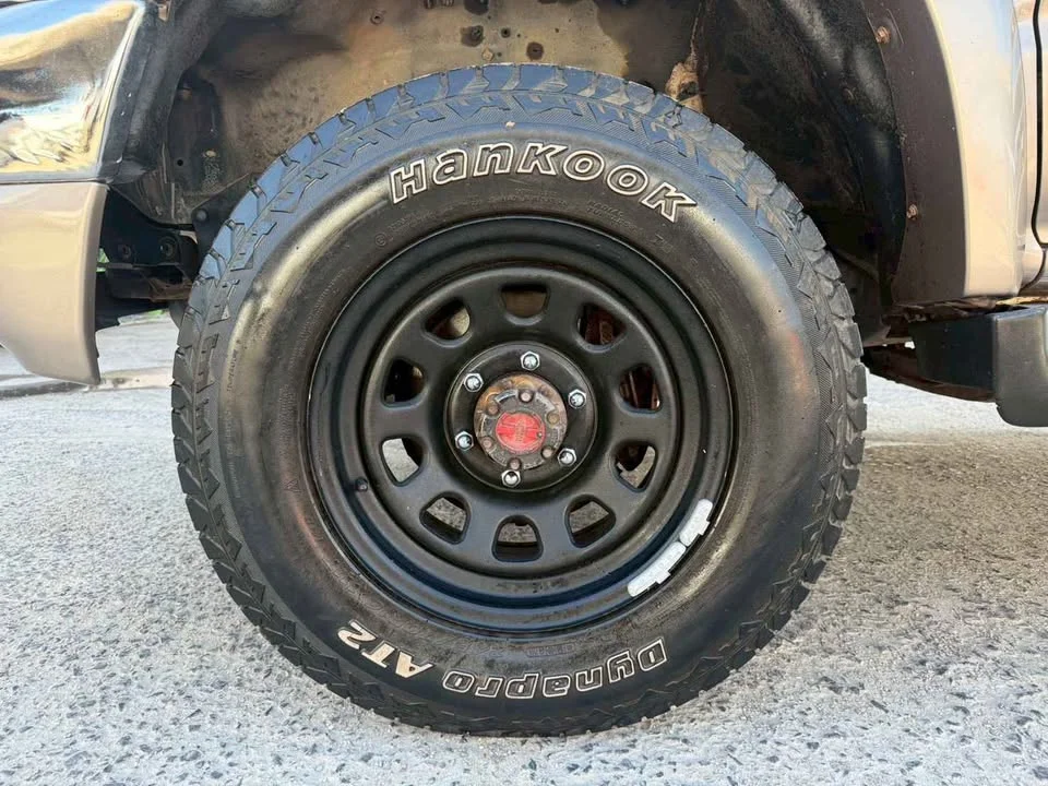 2004 Toyota Hilux Tiger VI 3