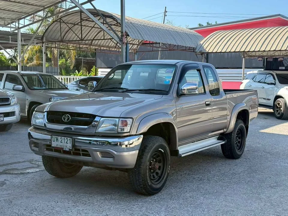 2004 Toyota Hilux Tiger VI 2
