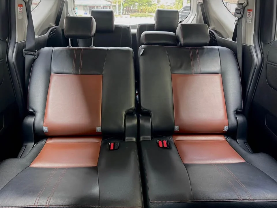 2017 Toyota Sienta II 2