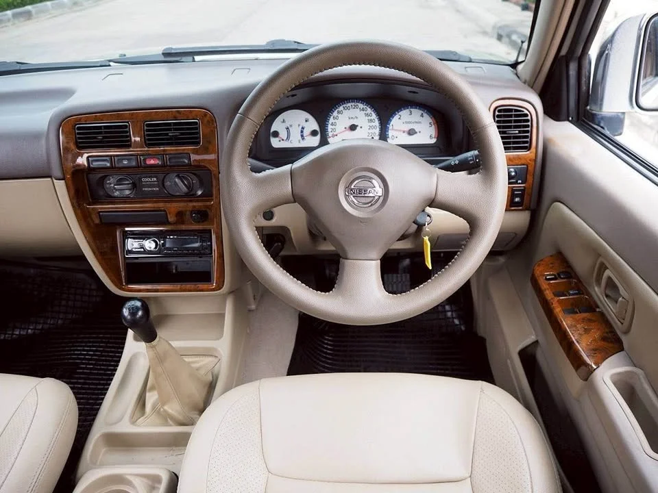 2003 Nissan Frontier I 3