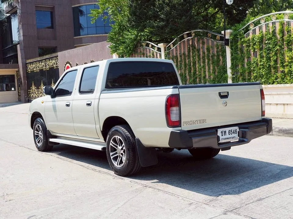 2003 Nissan Frontier I 2