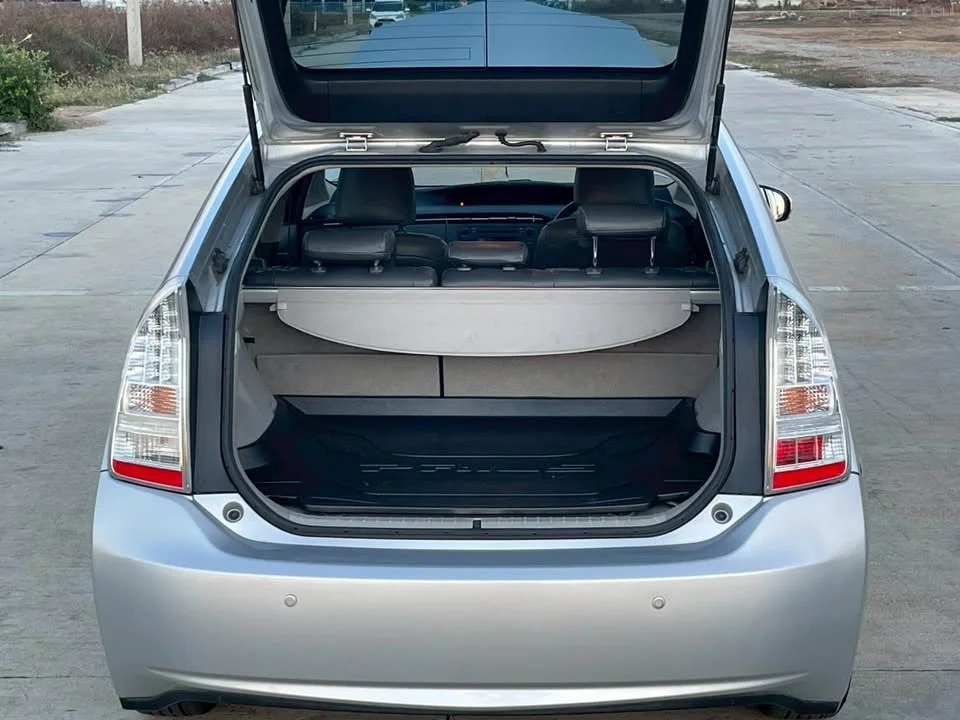 2011 Toyota Prius III 3