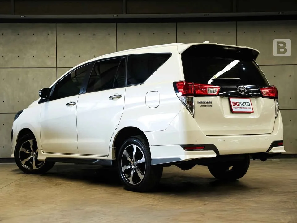 2022 Toyota Innova II 3