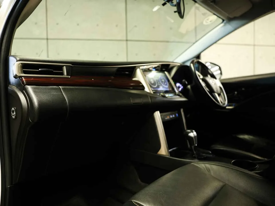 2022 Toyota Innova II 2