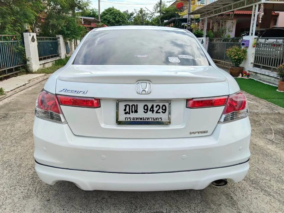 2009 Honda Accord VIII 2